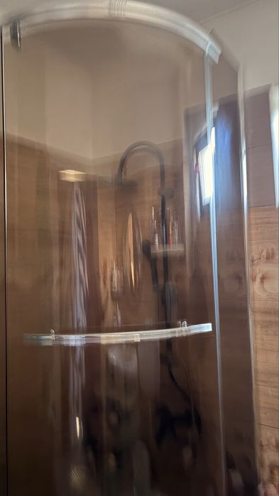 Cabina dus geam securizat , cu cadita