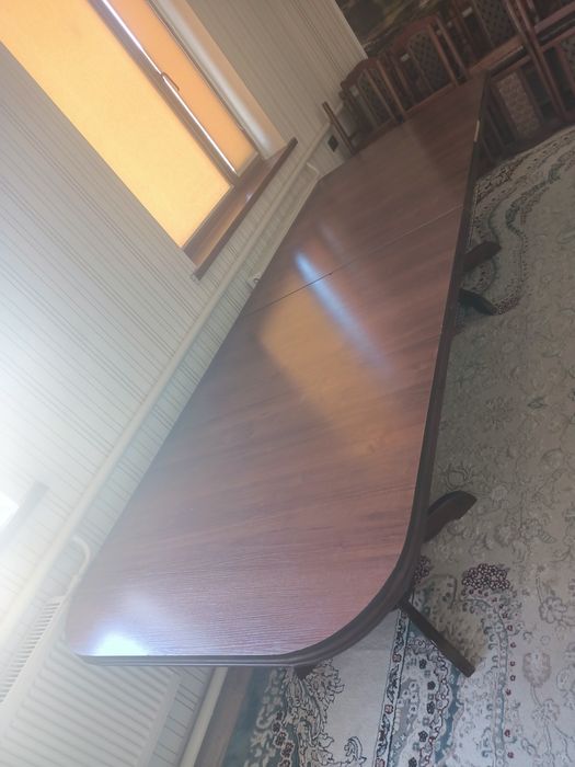 Стол продаю срочно