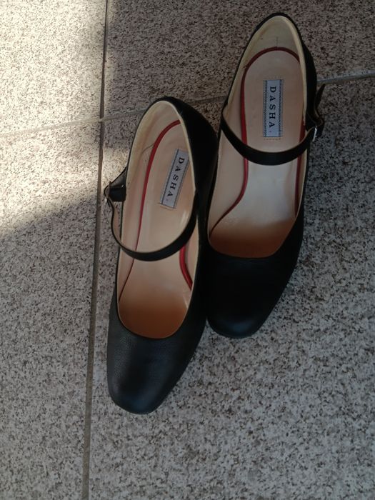 Pantofi cu toc din piele