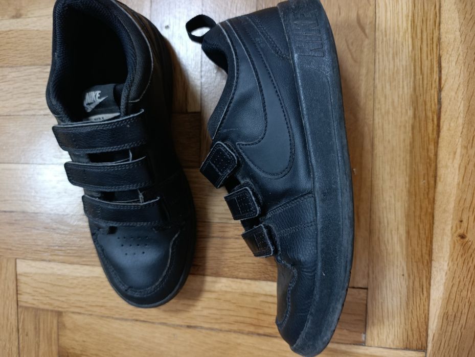 Дамски маратонки Nike