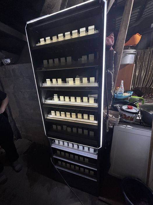 продам полку для сигарет и табака