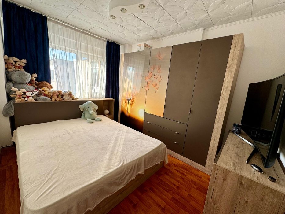 Vand apartament 4 camere decomandat cartier Prundu, Pitesti