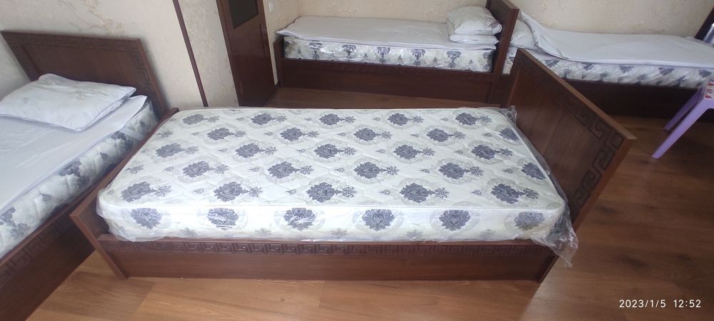 Кравать с ортопедической матрасом