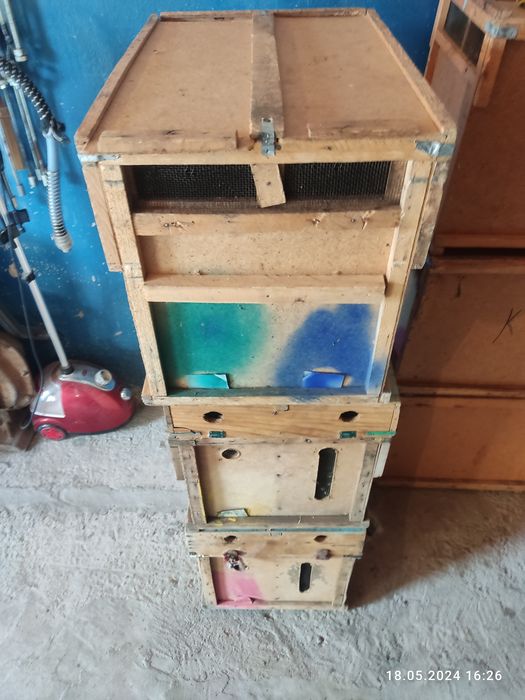 Ящики для пчеловодства
