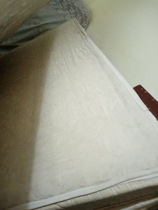 Двухспальная кровать