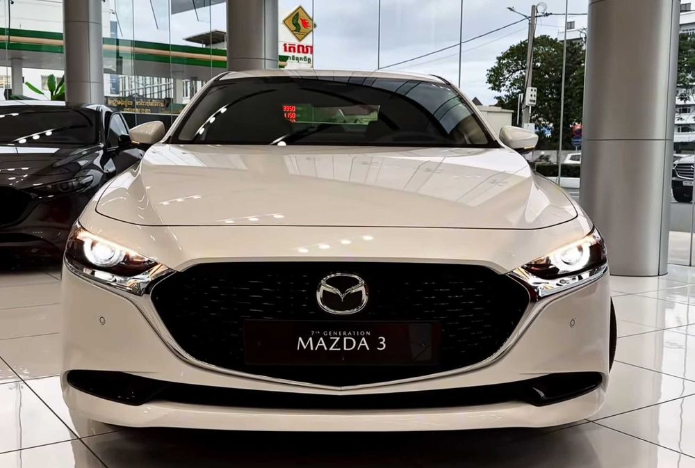 Mazda 3 naqd va halol nasiya