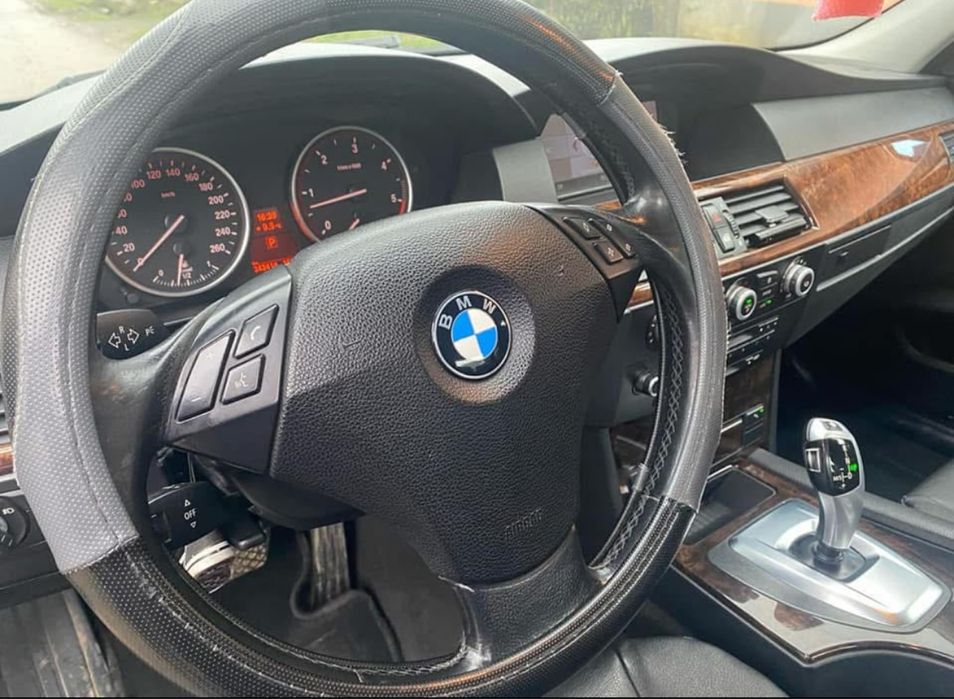 Vand BMW 530 D E60 din 2007 in stare foarte bună