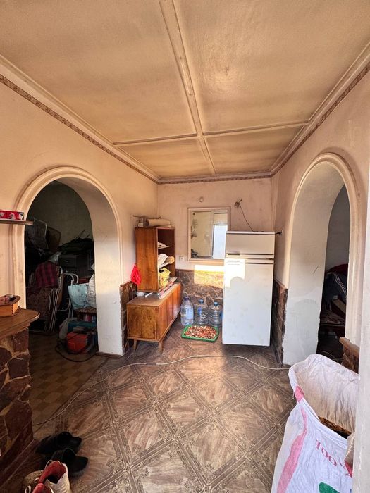 Бузиб қайта қуриш учун 2,5 сотих ер сотилади