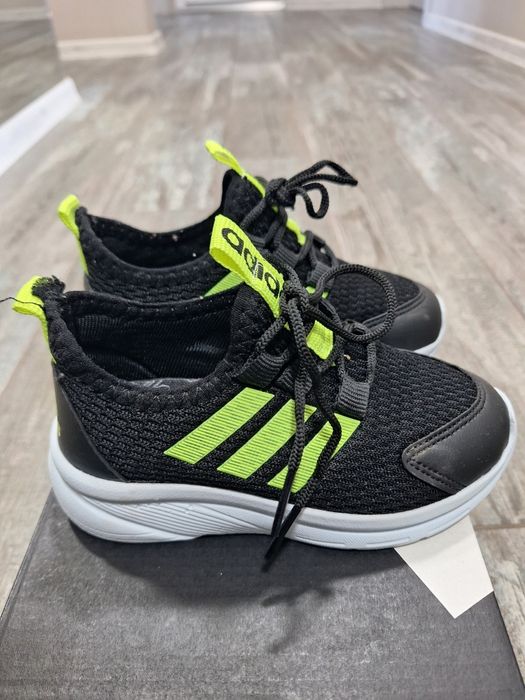 Детски обувки Адидас