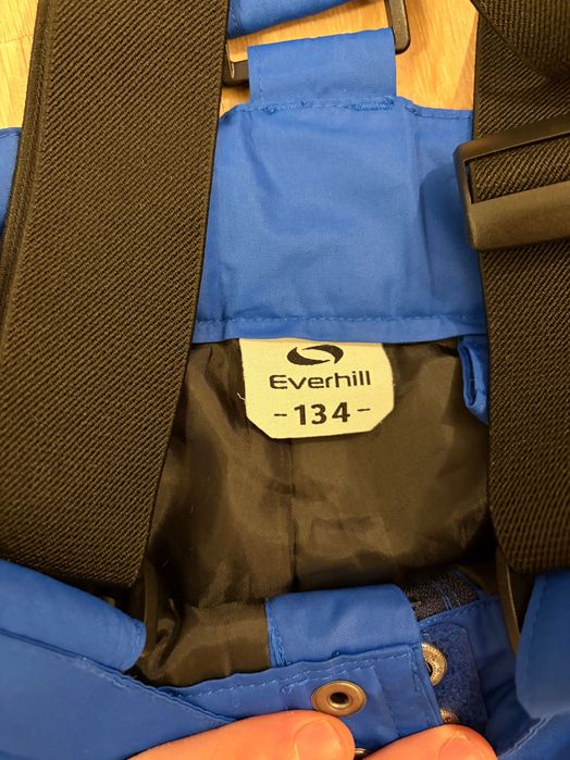 Vând pantaloni ski 125, 132