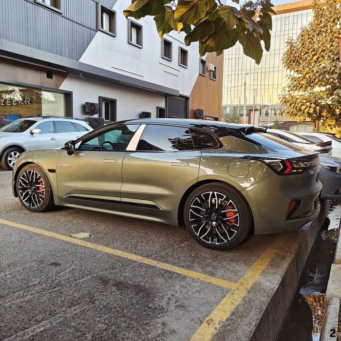 Zeekr 001 You AWD full srochno