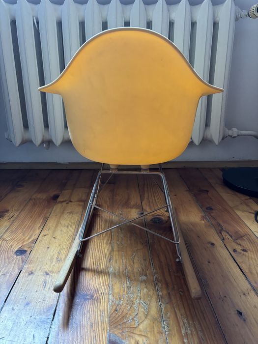 Детско люлеещо се столче