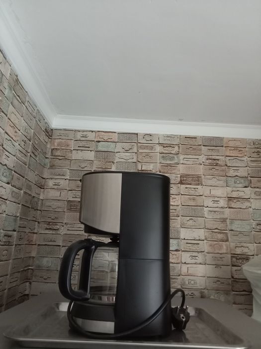 Продам.      кофеварку.