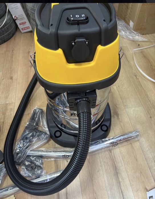 Пылесос строительный “ROLF”