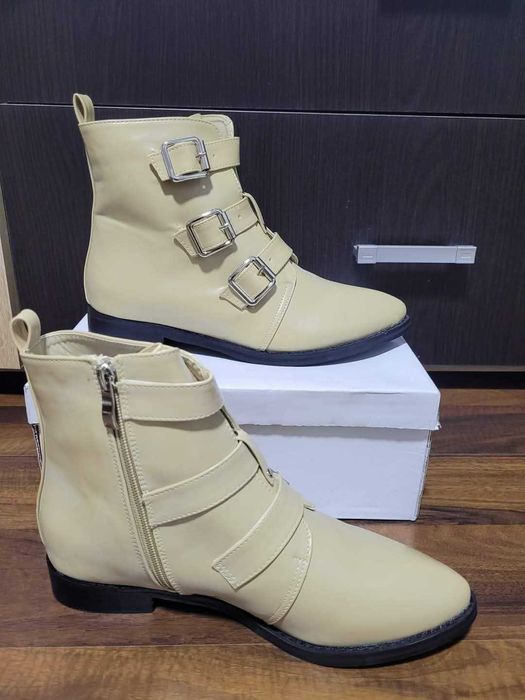 Ghete dama îmblănite