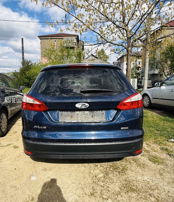 De vanzare ford 1,6 dizel an 2013  nu sa scos numere rosi se pot scoate pret 2500 euro