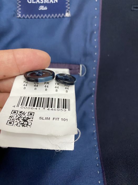 Продам новый костьюм.