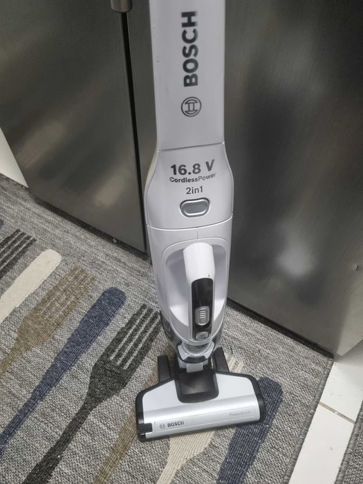 aspirator portabil Bosh