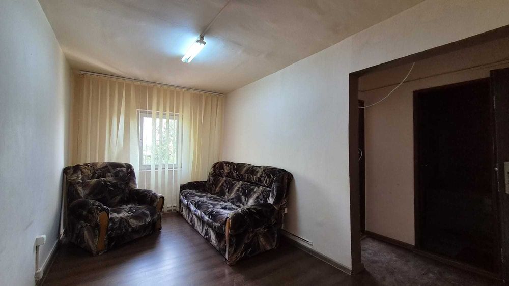 Apartament 4 camere, 80 mp