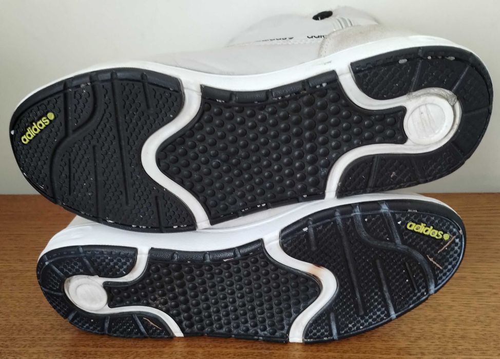 Ghete ADIDAS, impermeabile, imblanite, masura 39 1/3, gri