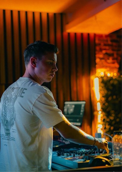 DJ Evenimente Private & Petreceri – Sunet, Lumini și Atmosferă de Neuitat!