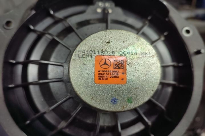 Boxa a1668282002 Mercedes-Benz M-Class W166 seria