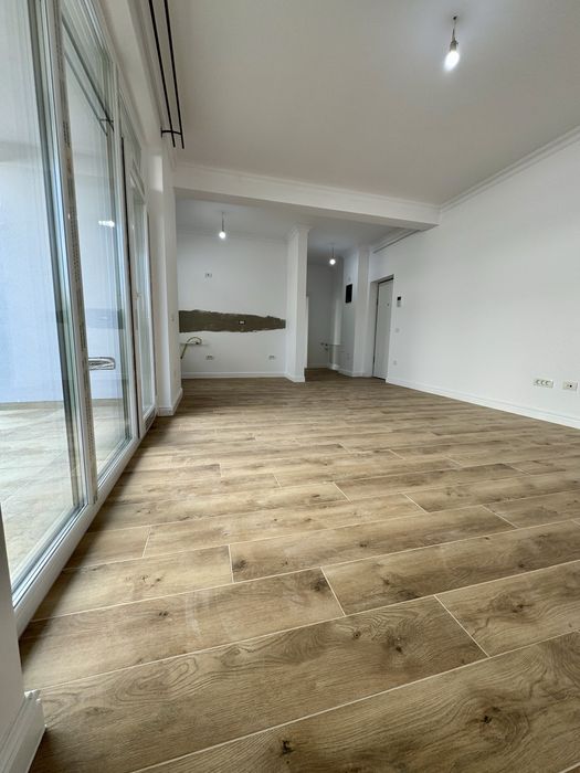 Apartament cu 3 camere si curte in Dumbravita, Suprafata totala 150 mp