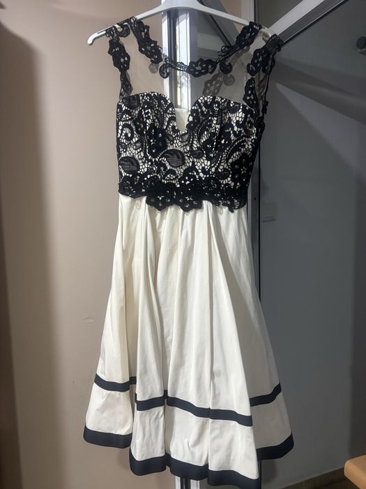 Rochie midi eleganta