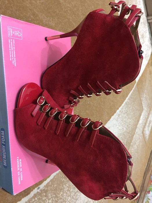 Босоножки Basconi из натуральной замши