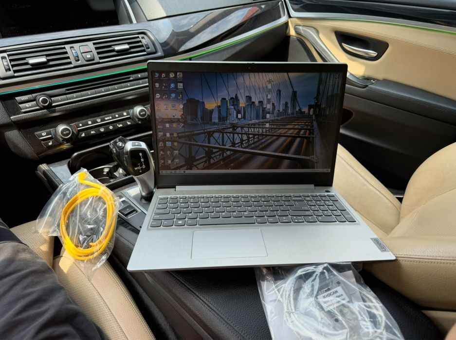 Laptop complet pentru diagnoza BMW