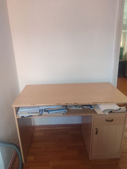 Продам письменный стол