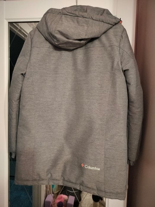 Зимняя лыжная куртка