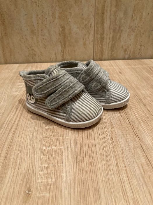 Детски обувки/пантофи