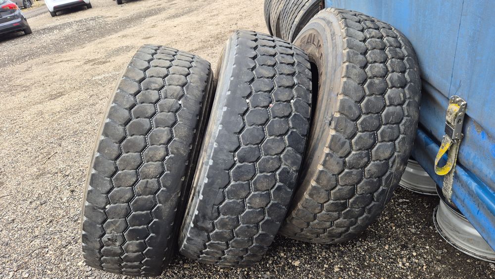 Гуми за камиони 385 65 22.5 внос от Германия в много добро състояние