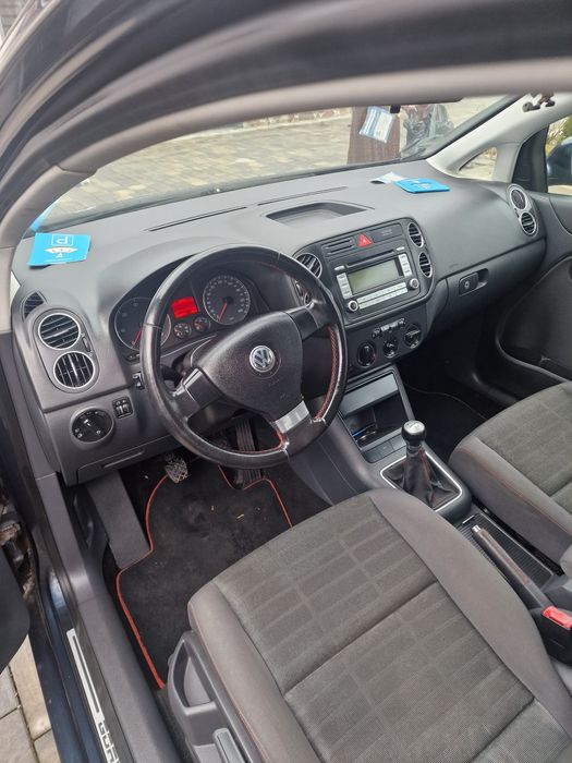 Vând Golf 5 plus goal 2006