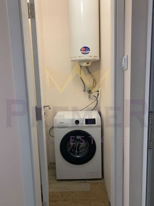 Дава се под наем Тристаен апартамент в Варна, Център - 98 кв.м за 1200 € - Снимка #8