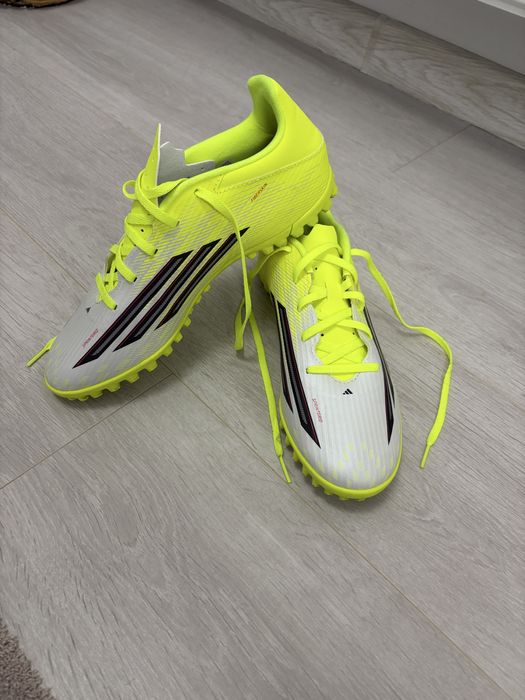 Adidași de fotbal sintetic adidas F50 League TF