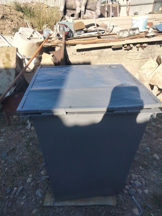 Продам Мусорный контейнер
