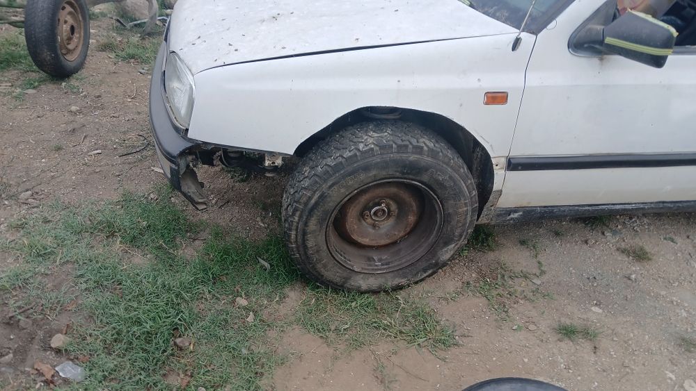 Vând mașină de camp golf 3