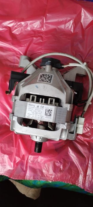 Продаётся двигатель indesit