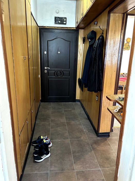 Апартамент под наем Apartment for rent