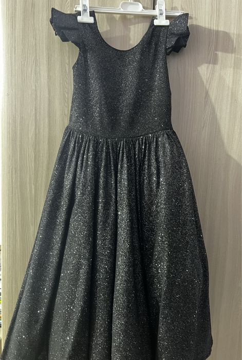 Нарядное платье для девочки