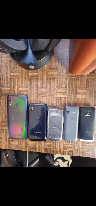 6.бр телефона единия тръгва другите незнам дали работят