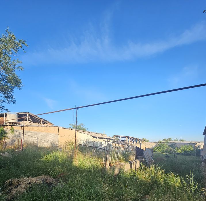 Кибрай тумани Окковок(2-отделения) махалласида 8 сотих ер участкаси .