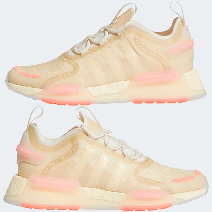 Оригинални спортни обувки ADIDAS NMD V3 размер  EU38