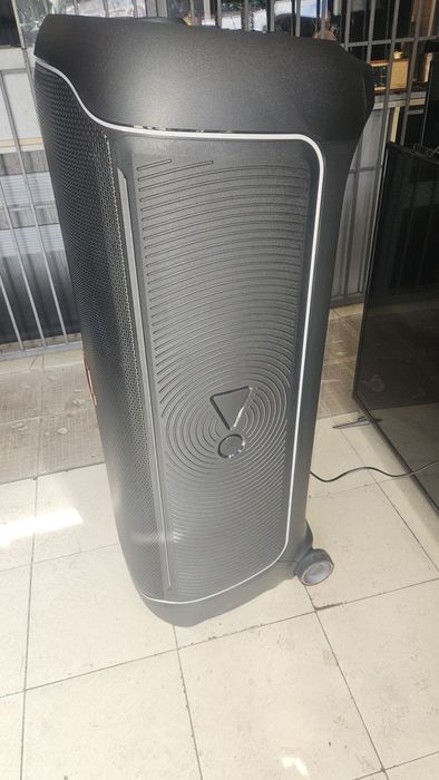 JBL Partybox ULTIMATE- Отлична!!!