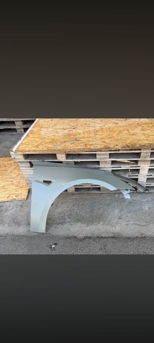 Aripa dreapta Tesla model 3