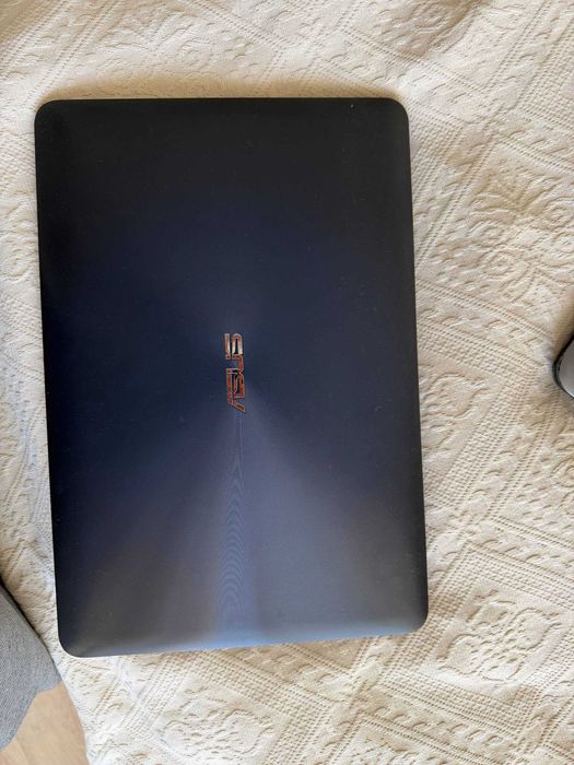 Ноутбук ASUS X555U