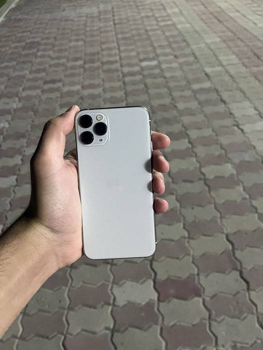 Продам Iphone 11 Pro 256gb С не большым Пятном