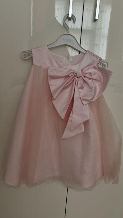 Продам Платье нарядное на 4-5 лет